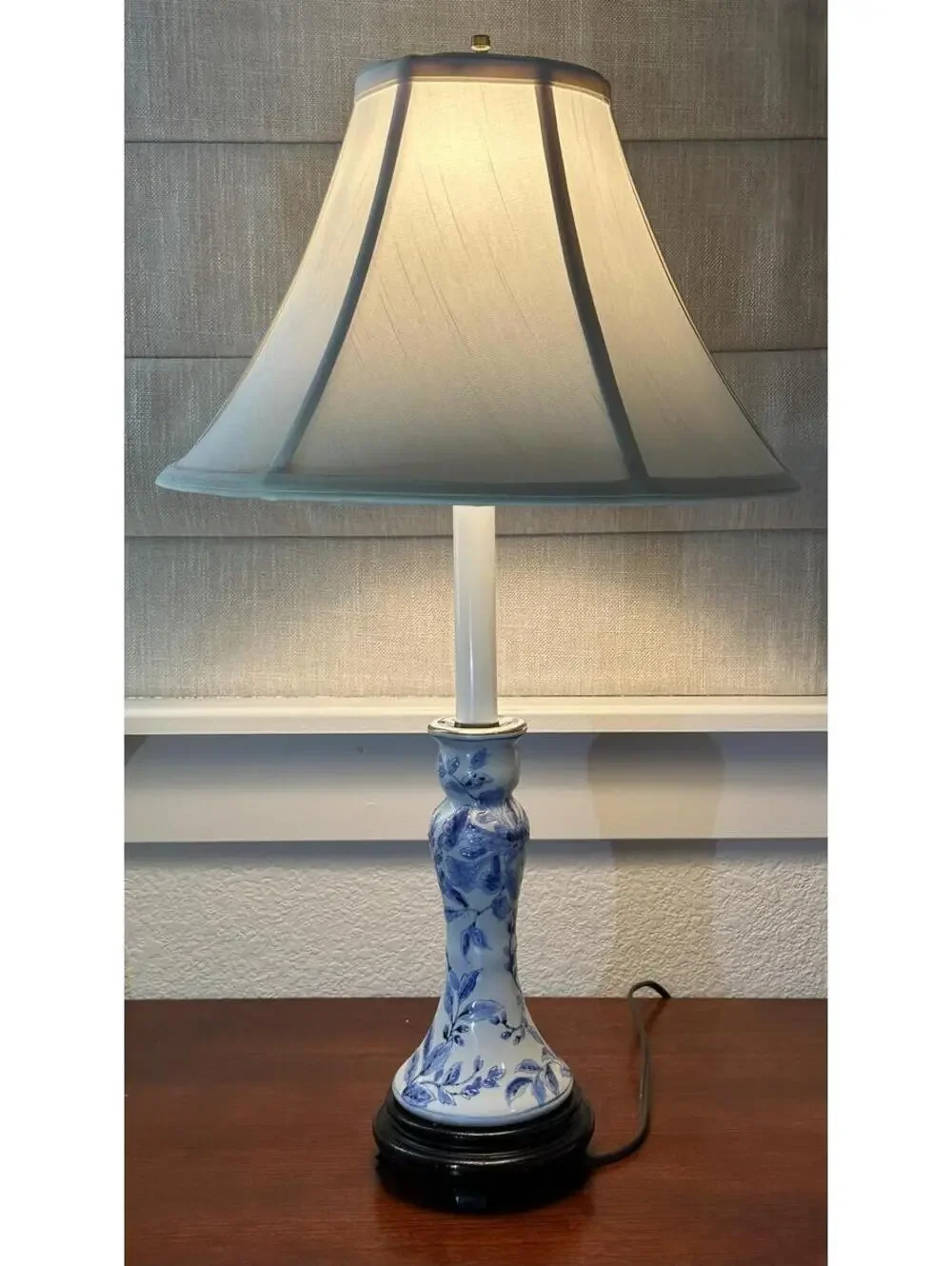 N/A blue white